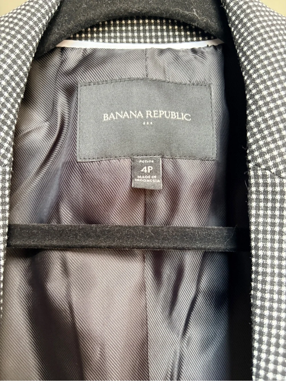 Banana Republic Black & White Houndstooth Blazer